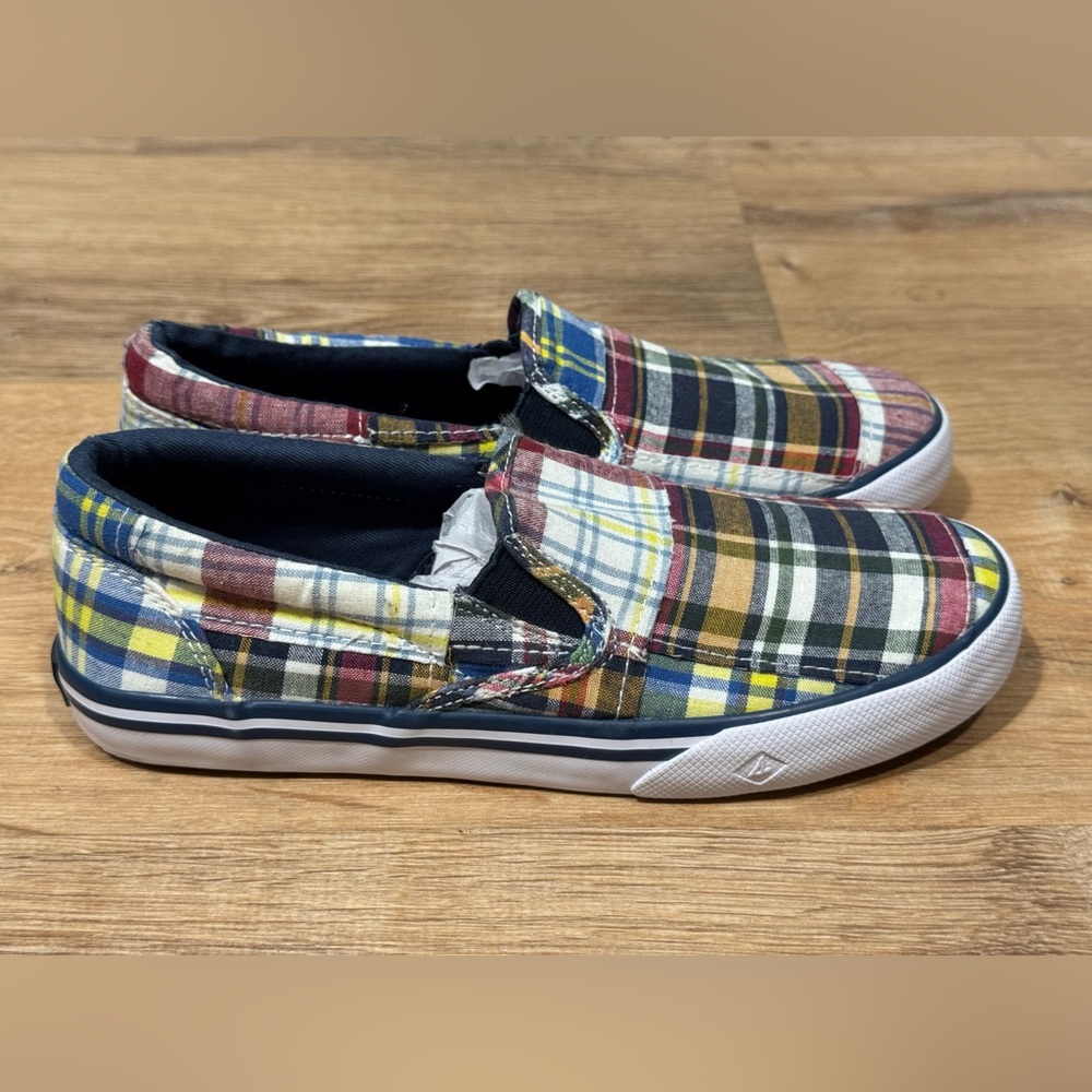 NEW Sperry Boys Striper II Slip On Plaid Sneaker Size 3.5